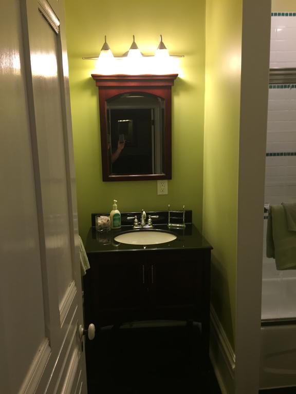 Appartement Loyalist Lofts à Picton Extérieur photo