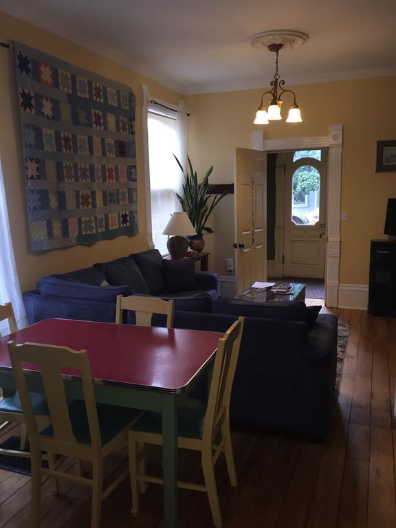 Appartement Loyalist Lofts à Picton Extérieur photo