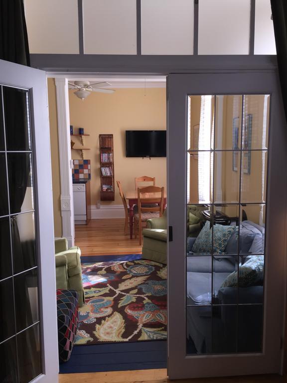 Appartement Loyalist Lofts à Picton Extérieur photo