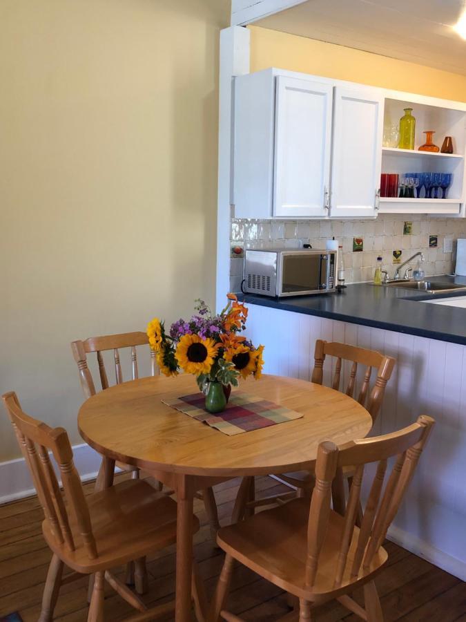 Appartement Loyalist Lofts à Picton Extérieur photo